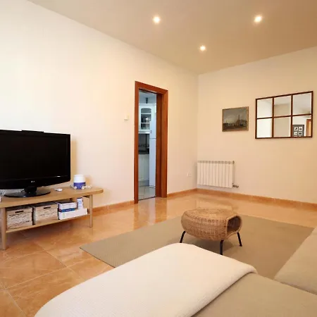 D22145 Reina Elisenda Apartment